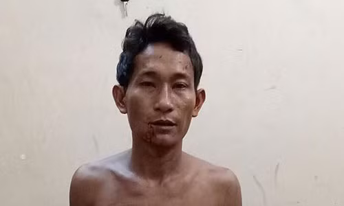 Bi dam chet vi yeu cau giam am thanh karaoke