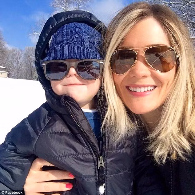 Willoughby cảnh báo đến tất cả mọi người: "Đừng để việc tắm nắng trở thành điều cản trở bạn nhìn thấy con cái lớn lên. Điều tôi sợ nhất bây giờ là con trai mới 2 tuổi và cần tôi chăm sóc".