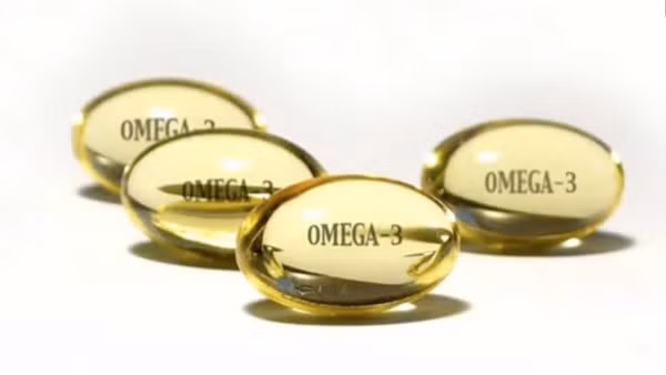 Ăn chất béo omega 3. Hạt lanh và một số loại hạt chứa loại axit này có thể làm giảm viêm cho một số loại ung thư trong cơ thể bạn.