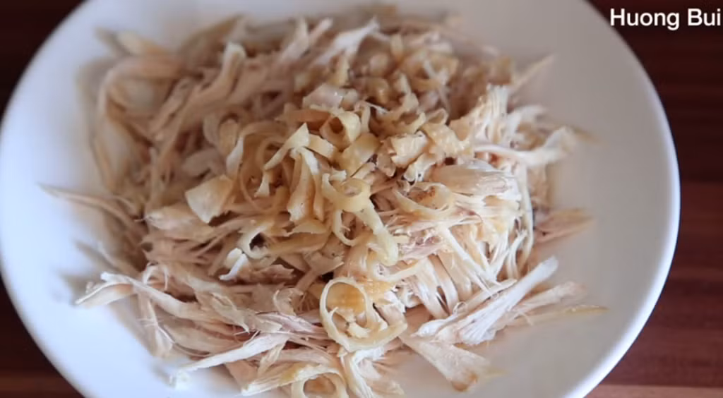 Cách làm nộm gà xé phay chỉ trong 7 bước - Hình 4 Cach lam nom ga xe phay chi trong 7 buoc-Hinh-4