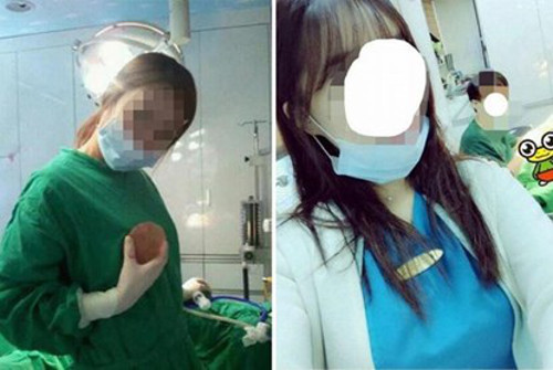 Trước đó, giới truyền thông Hàn Quốc từng công bố một hình ảnh khá phản cảm khi một y tá nước này đang chụp ảnh tự sướng trong một ca phẫu thuật thẩm mỹ. Thậm chí y tá này còn cầm một chiếc ngực silicon để trêu đùa bênh nhân.