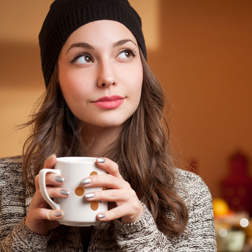 Ngắm ảnh bản thân. Nghe có vẻ như khá kỳ cục nhưng thực tế là ngắm ảnh của chính mình mỗi khi thèm ăn là cách bạn tự nhắc nhở bản thân rằng ăn nhiều sẽ khiến tăng cân.