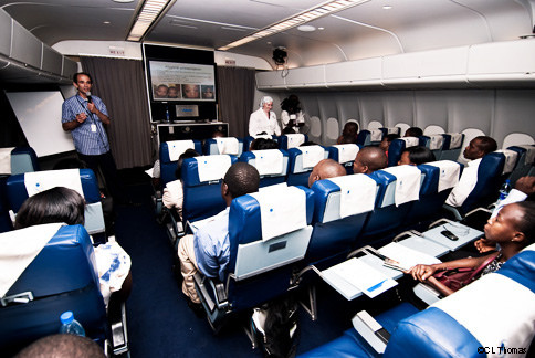 Quang cảnh phòng đào tạo trên Bệnh viên Bay Orbis.