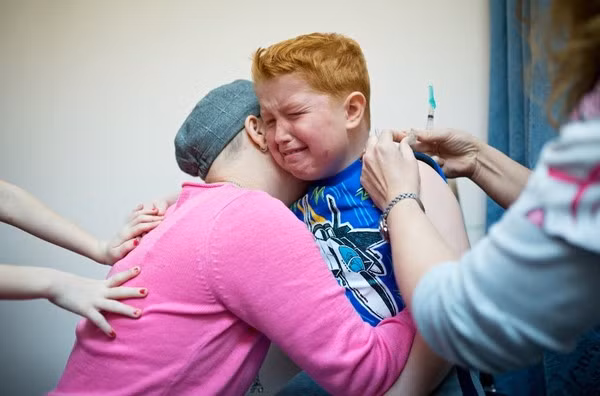 Luôn giữ bình tĩnh và kiên cường trước mặt con trai nhưng vào ban đêm, ở một mình trong căn phòng, cô lại bật khóc. Là một bà mẹ đơn thân, cô phải tự mình đứng dậy bởi “không ai đưa tay ra đỡ bạn cả”.