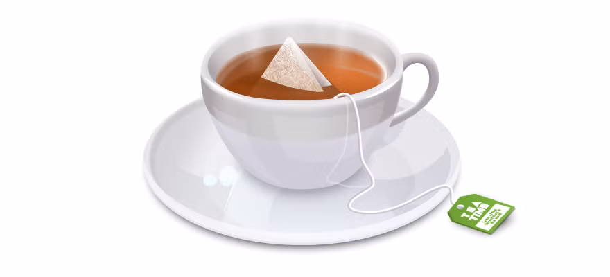 Nếu không có lá chè tươi, bạn có thể thay thế bằng trà túi lọc. Bạn chỉ cần lấy túi trà, nhúng vào nước rồi đặt vào trong vùng lợi bị chảy máu cũng rất hiệu quả. (Nguồn Vogomo)