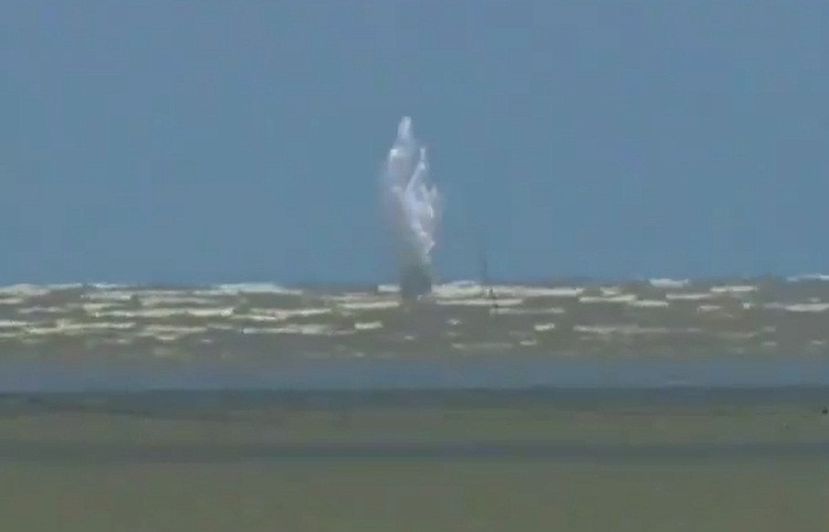 Theo phân tích, muốn đánh chặn một quả tên lửa chống tăng của đối phương đang lao đến, hệ thống APS GL5 phải phóng gần như đồng thời hai quả đạn đánh chặn và đợt khai hỏa tiếp theo chỉ được kích hoạt khi mục tiêu đã bị hạ hoặc tên lửa tấn công bắn trượt mục tiêu.