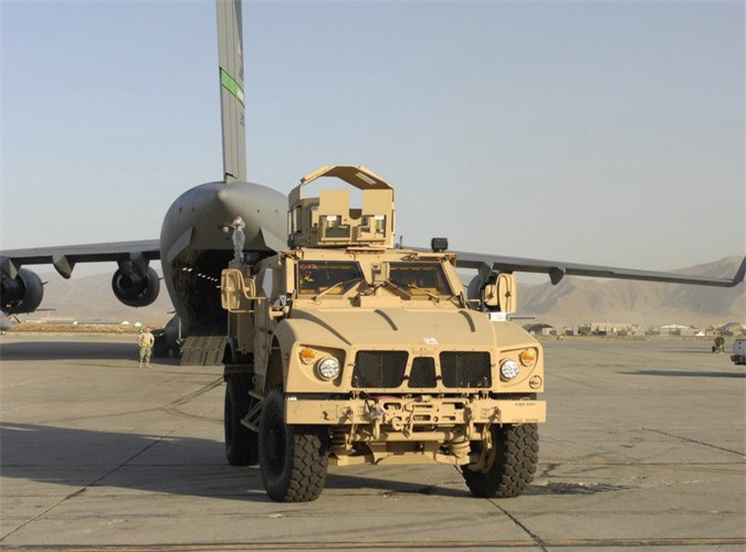 Oshkosh Defence bắt đầu chế tạo M-ATV từ năm 2009, sau khi Bộ Quốc phòng Mỹ đặt hàng một mẫu thiết giáp kháng mìn có thể hoạt động tốt ở địa hình hiểm trở với đường sá chất lượng kém ở Afghanistan.