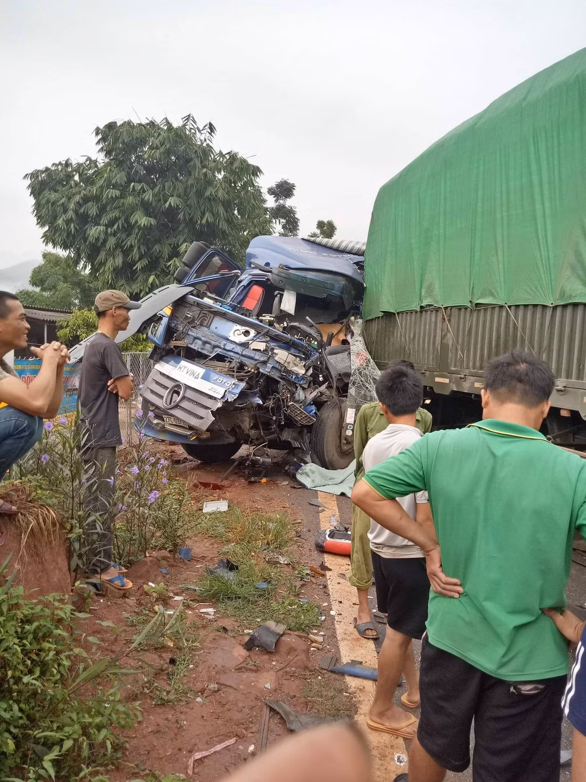 Son La: Tai nan giao thong 1 nguoi tu vong tai cho-Hinh-2