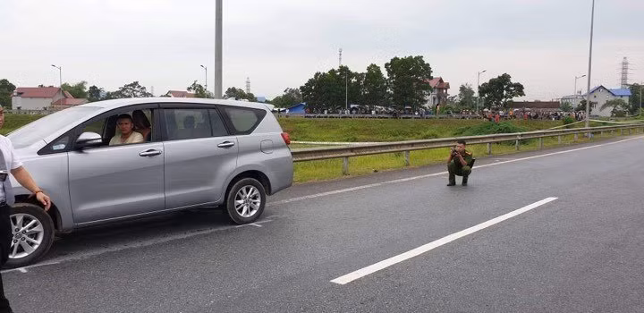 Ngày 26/6, Cơ quan CSĐT Công an thị xã Phổ Yên (Thái Nguyên) ban hành kết luận điều tra vụ án xe container đâm Innova đi lùi trên cao tốc Hà Nội - Thái Nguyên.