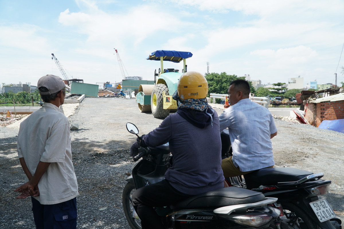 Cây cầu sắt thay thế phà An Phú Đông sẽ giúp người dân quanh khu vực hết cảnh "qua sông phải lụy phà".