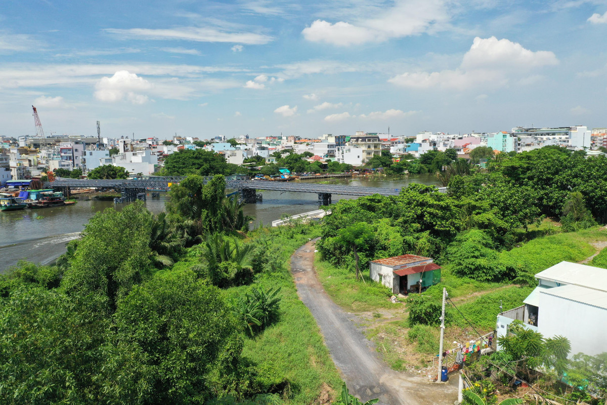 Công trình cầu sắt An Phú Đông kết nối Quận Gò Vấp và Quận 12 có tổng mức đầu tư 79,5 tỷ đồng được khởi công từ tháng 2/2020.