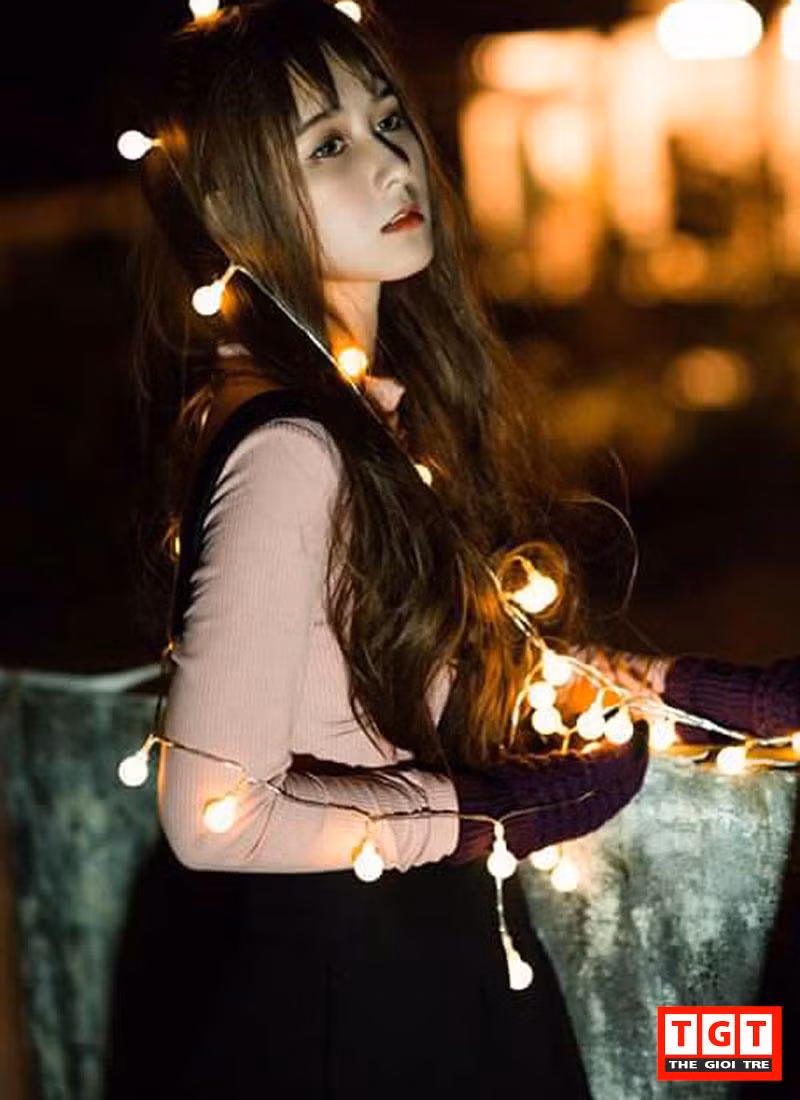 Cô nàng đa zi năng còn thể hiện khả năng diễn xuất tốt khi trở thành diễn viên ở một loạt các bộ phim như: Sửu Nhi, Vợ Tui Là Con Nít... Gần đây nhất 9X còn xuất hiện trong MV "Vợ Ơi Em Ở Đâu?" của ca/nhạc sĩ Vũ Tường Quân.