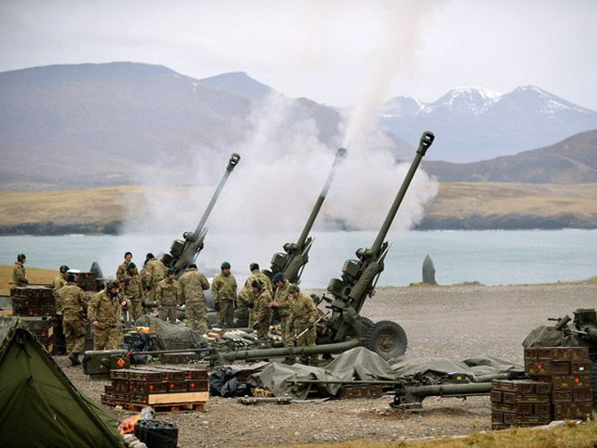 Khi đưa vào trang bị, Mỹ gọi loại pháo này là M119.