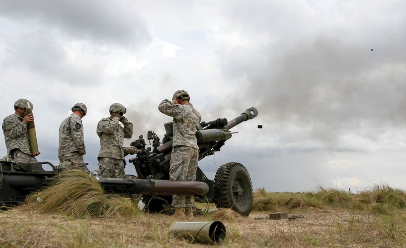 Pháo M119 sử dụng cỡ nòng 105mm với tầm bắn xa tối đa lên tới 19.500 m.