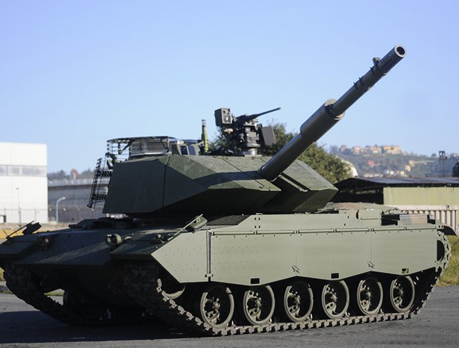 Leonardo M60A3 cũng được sửa đổi tháp pháo với các góc vát nghiêng giúp bảo vệ xe tăng tốt hơn trước các loại đạn xuyên động năng.