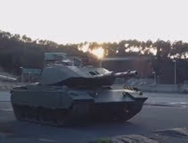 Vỏ giáp phức hợp dạng module có độ bền cao, giúp bảo vệ kíp xe hiệu quả, đồng thời lại có thể dễ dàng thay thế và xử lý trong điều kiện chiến trường ác liệt.