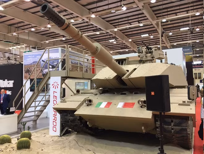 Với thiết kế loa bù giật đầu nòng kiểu mới cho phép pháo chính có khả năng khai hỏa chính xác hơn và độ giật thấp hơn hẳn so với sản phẩm cùng loại.