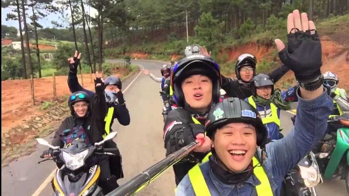 Hiện nay vẫn chưa có quy định cụ thể nào về việc sử dụng những loại camera gắn người tương tự như chiếc "Chest Camera" mà CSGT Việt Nam đang sử dụng để giám sát quá trình thi hành công vụ. Chiếc "Chest Camera" được cung cấp bởi hãng Audax đến từ Vương quốc Anh và những người muốn sở hữu nó cho mục đích khác hoàn toàn vẫn được cho phép. Nếu sử dụng mang đi du lịch hoặc đi phượt, chiếc camera gắn người này vẫn có thể phát huy được hết thế mạnh và các tính năng của nó, đáp ứng đủ các nhu cầu về quay phim, chụp ảnh trên hành trình di chuyển.