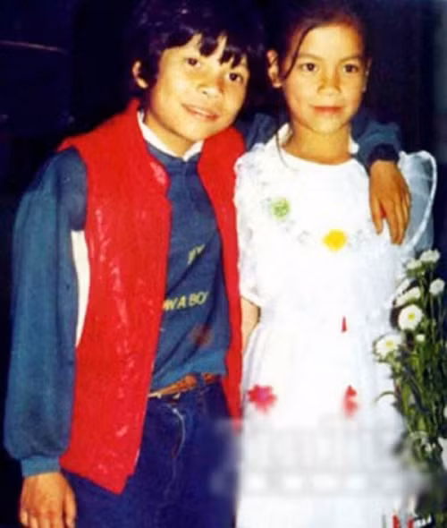 Còn đây là Hồ Ngọc Hà và anh trai.