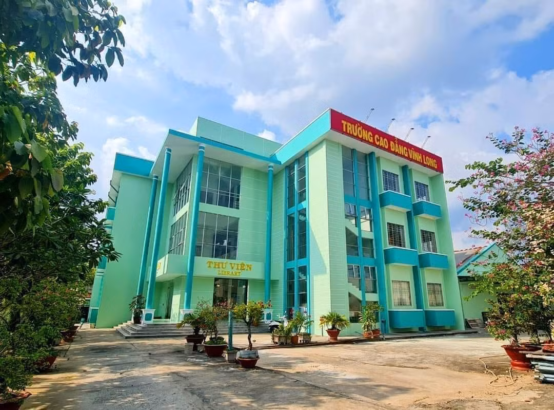 Cong ty Truong Loc Vinh Long trung thau sua chua Truong CD Vinh Long-Hinh-2