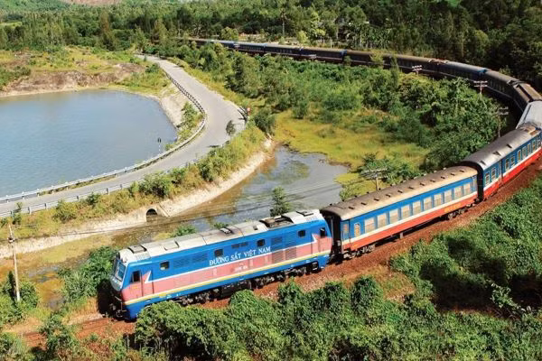 Du kien chi hon 2.200 ty dong noi ray tuyen duong sat Viet - Trung