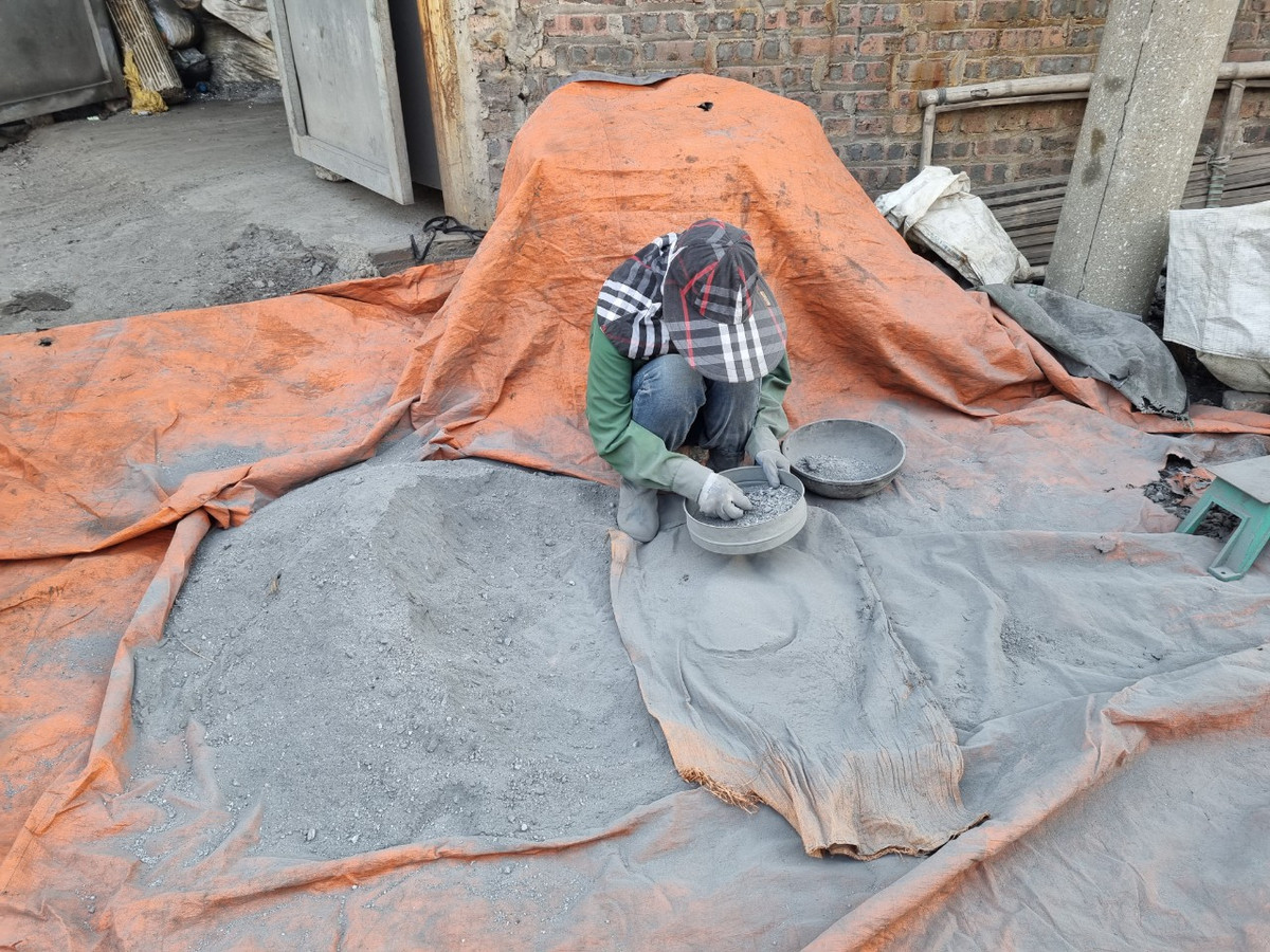 [Ky 1] O nhiem tai lang nghe Man Xa, Bac Ninh: Song cung tro, xi - danh doi suc khoe lay kinh te-Hinh-4
