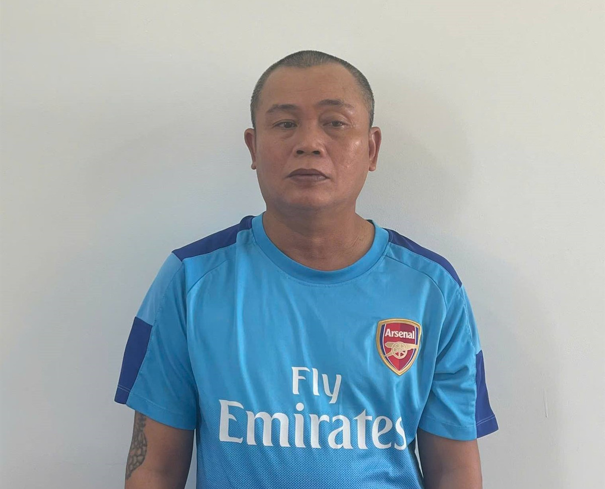 Ninh Thuận: Bắt đối tượng móc túi khách ở cửa hàng Điện Máy Xanh Ninh Thuan: Bat doi tuong moc tui khach o cua hang Dien May Xanh