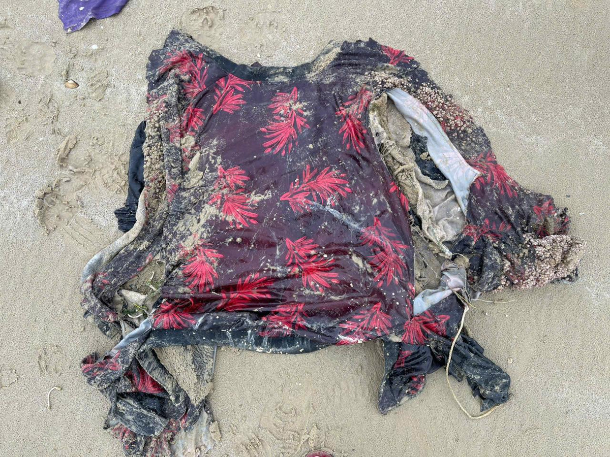 Truy tim tung tich nan nhan troi dat vao bo bien o Ha Tinh