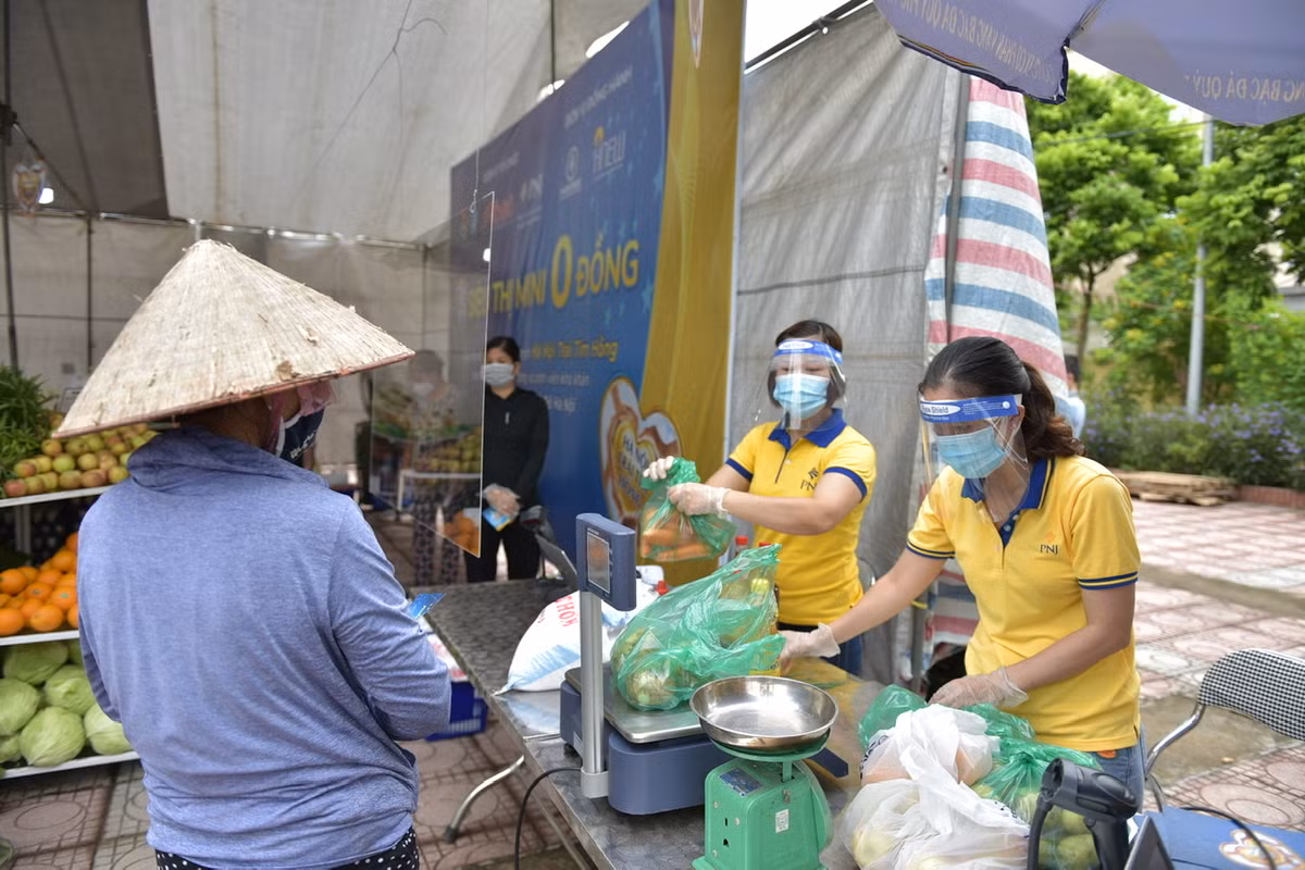 Siêu thị 0 đồng đầu tiên tại Hà Nội sẽ tổ chức thí điểm hoạt động vào ngày 1/8, để phục vụ cho gần 1.000 người.