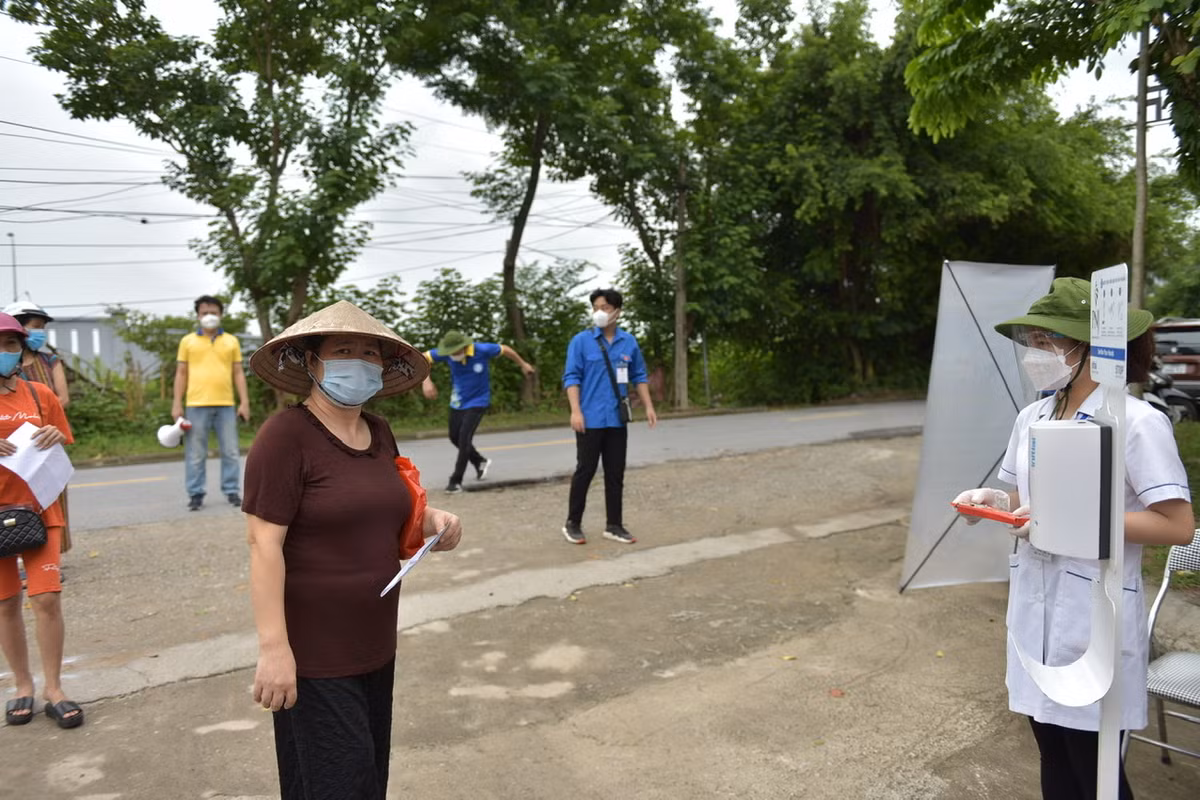 Ban Tổ chức chương trình Siêu thị 0 đồng cho biết, trong tuần tới dự kiến sẽ thí điểm thêm 3 điểm siêu thị, sau đó nhân rộng hơn 20 điểm trên khắp địa bàn TP.Hà Nội với hàng chục nghìn “Phiếu quà tặng” phát ra.