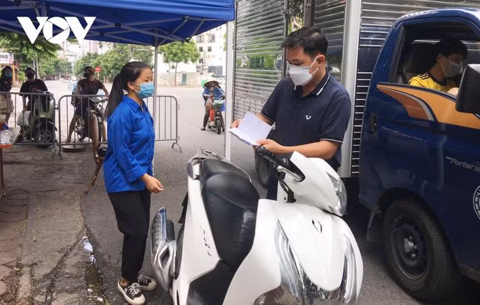 Tuy nhiên nếu chỉ một vài nơi, ở một số chốt nới lỏng công tác kiểm tra thì việc đưa cuộc sống trở lại bình thường sẽ là câu hỏi khó có lời giải đáp.