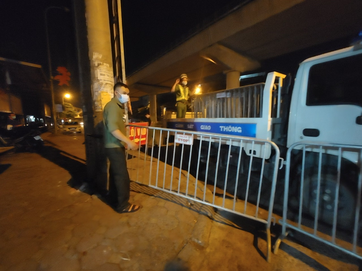 Cụ thể, CDC Hà Nội thông báo có 1 F0 tới chợ mua hàng nên UBND quận Bắc Từ Liêm đã yêu cầu chợ dừng hoạt động từ ngày 2/8 để tiến hành truy vết.