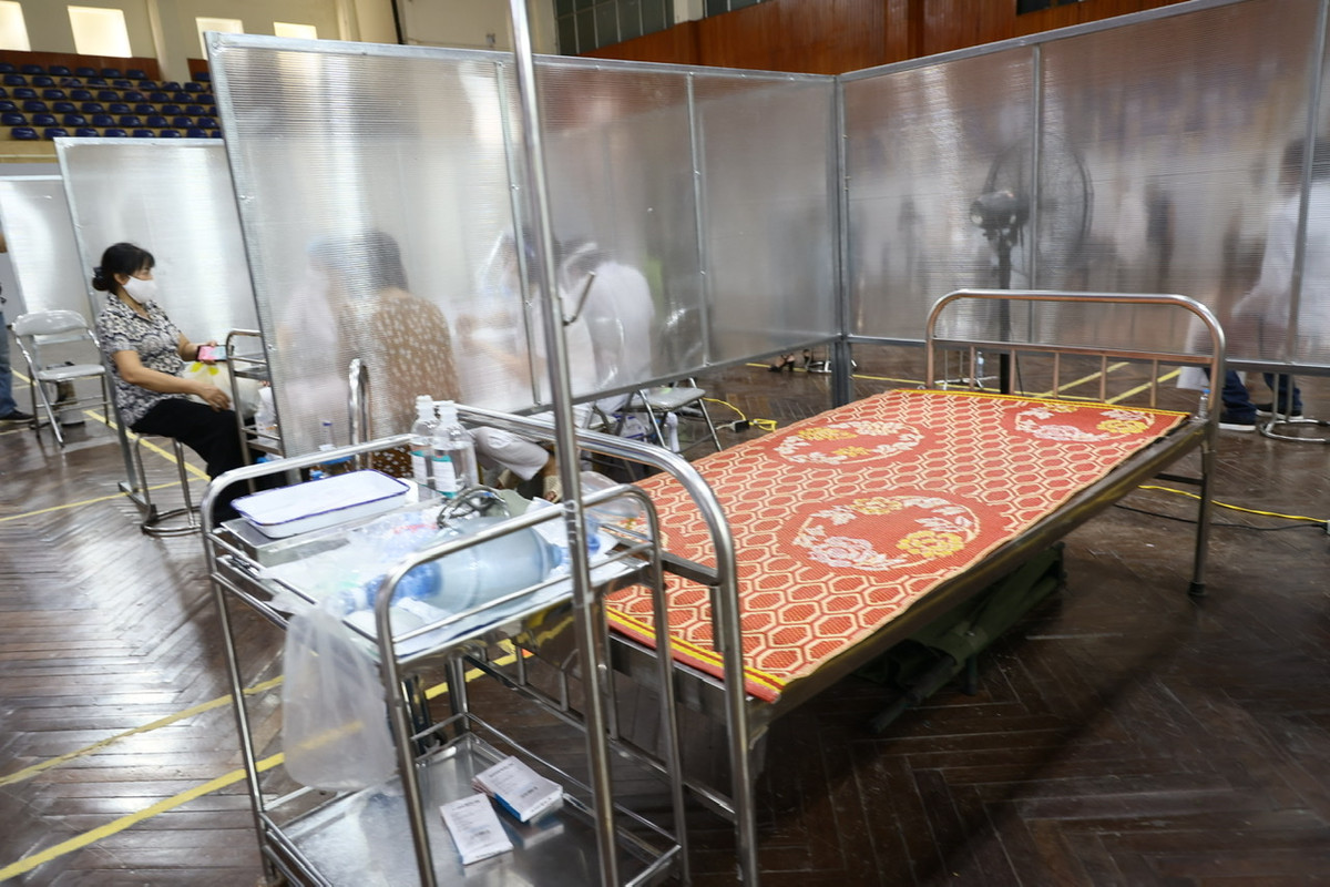 Khu vực chờ theo dõi sau tiêm cũng được đặt vào ô riêng biệt.