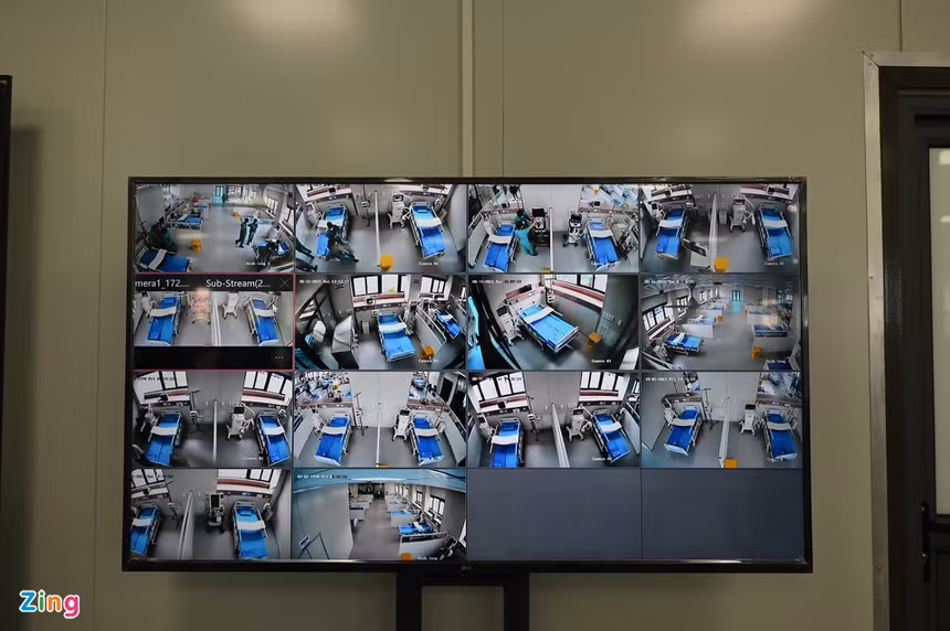 Các phòng bệnh đều lắp hệ thống camera để kịp thời theo dõi diễn biến của bệnh nhân. Bệnh viện sẽ được điều hành, theo dõi và hội chẩn từ xa.