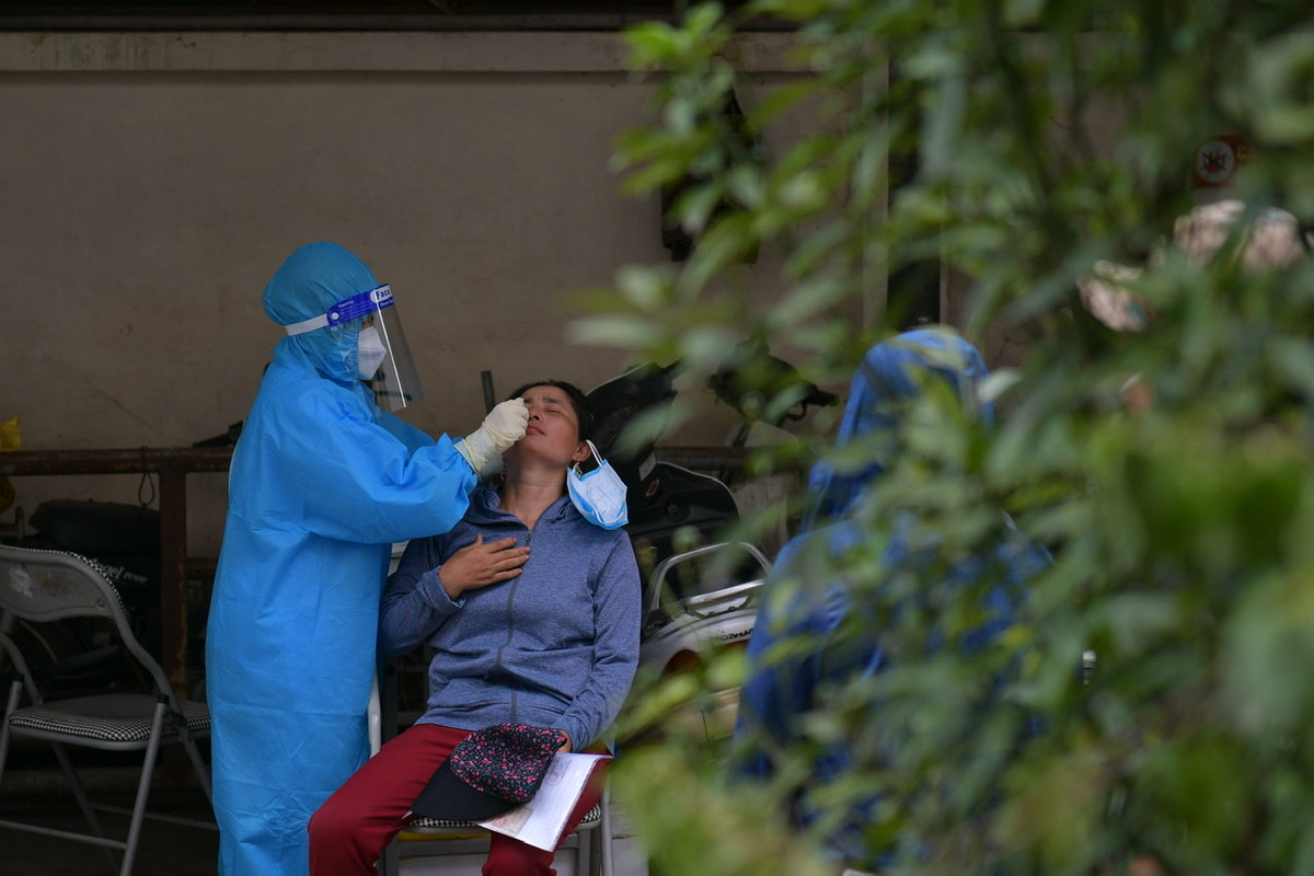 Các tiểu thương được quay lại hoạt động từ ngày 20/8 sẽ phải đảm bảo ít nhất được tiêm 1 mũi vaccine và có giấy xét nghiệm PCR âm tính còn hiệu lực của cơ quan chức năng.