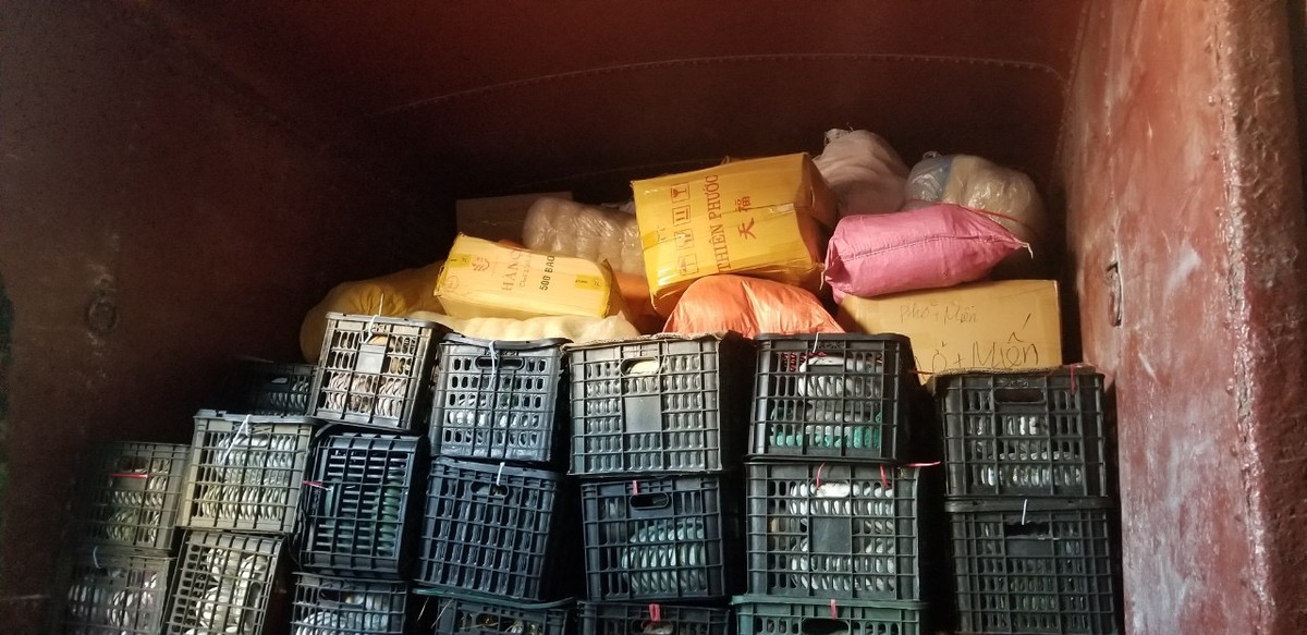 Ngoài ra, tỉnh Sơn La cũng quyên góp được hơn 100 tấn hàng hoá vận chuyển về Ga Giáp Bát để cùng ghép đoàn vận chuyển vào TP.HCM.