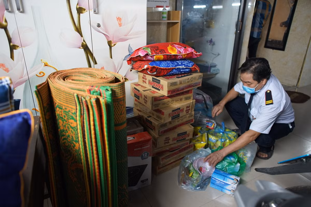 Anh Thông cho biết thêm: “Nếu tình hình dịch bệnh vẫn phức tạp và tiếp tục kéo dài giãn cách thì tôi sẽ mở thêm mô hình này ở một số quận huyện khác. Tôi mong các chủ nhà trọ, khách sạn khác cũng sẽ có những phương án hỗ trợ người khó khăn trong thời điểm dịch bệnh này”.