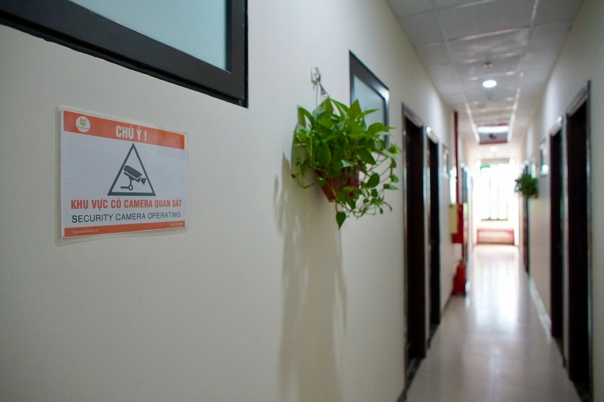 Theo thông báo của chủ cơ sở, chung cư sẽ dành 5 phòng, mỗi phòng 3 người ở và được miễn phí tiền ở, tiền ăn, điện nước trong thời kỳ giãn cách.