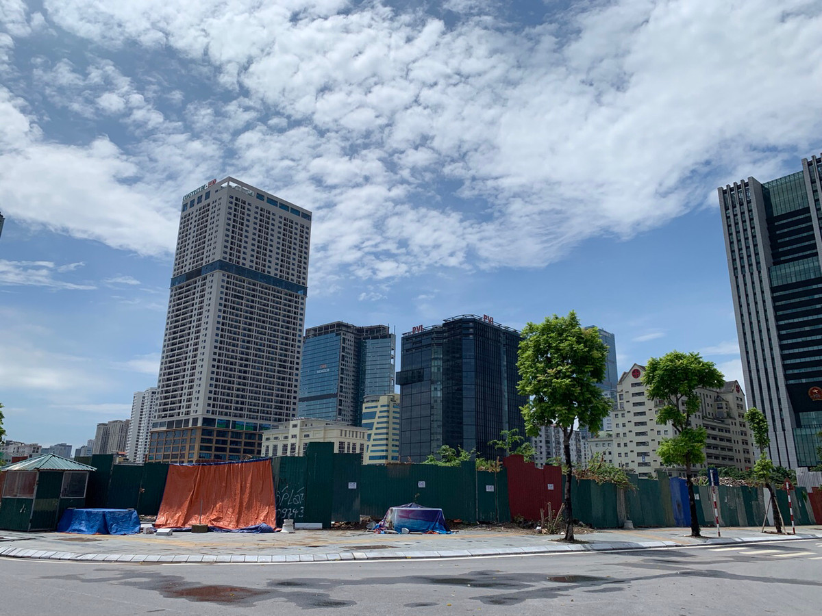 Ngàu 25/8 vừa qua, UBND TP Hà Nội đã ký kết thoả thuận với Đại sứ quán (ĐSQ) Mỹ về việc xây trụ sở mới tại Việt Nam.