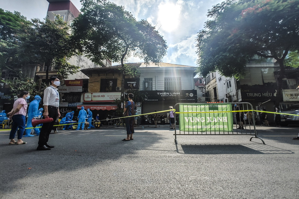 Hiện toàn bộ 214 tiểu thương của chợ Ngọc Hà đã có kết quả âm tính lần 1.