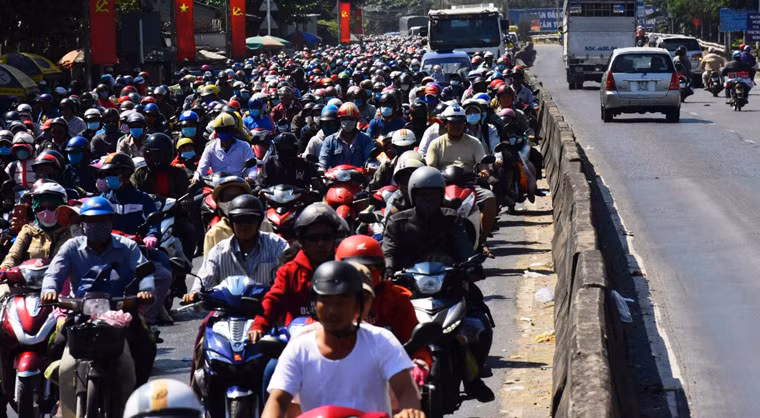 Cảnh tượng hãi hùng về tình trạng kẹt xe trong ngày cuối cùng kỳ nghỉ Tết Kỷ Hợi để trở lại TP HCM của người dân miền Tây.