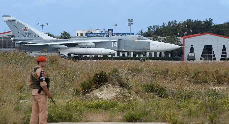 Việc bổ sung lực lượng của không quân Nga rõ ràng có liên quan đến những diễn biến tại thực địa gần đây, ngoài ra đây cũng không phải hành động xoay vòng quân đồn trú.