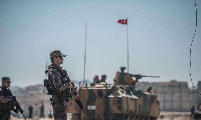 Đồng thời, phiến quân là đồng minh quan trọng nhất của Thổ Nhĩ Kỳ ở Syria. Một khi chúng bị đẩy lùi và tiêu diệt, Thổ Nhĩ Kỳ sẽ mất đi cánh tay dài để can thiệp trực tiếp vào Syria, và sẽ rất khó thực hiện các hoạt động chung với Nga trong tương lai.