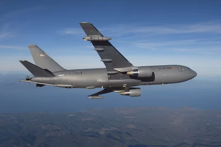 "KC-46A giúp chúng tôi có thể mở rộng tầm hoạt động của mình. Chúng tôi cần nhiều KC-46A hơn bởi máy bay này sẽ giúp các máy bay chiến đấu và máy bay ném bom của chúng tôi để có thể tiếp cận khu vực xa xôi.