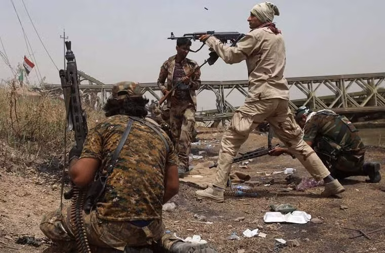 Các cuộc giao tranh giữa quân đội và dân quân Iraq với phiến quân IS vẫn diễn ra rất các liệt ở nhiều tỉnh, thành của nước này.