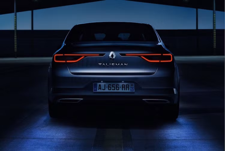 Nằm trong phân khúc sedan cỡ trung, "lãnh địa" của Toyota Camry, Honda Accord hay Mazda 6, Renault Talisman được bán với giá khởi điểm từ 27.900 Euro tại Pháp.