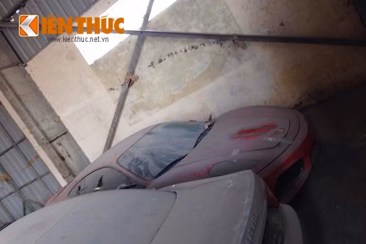 Số xe này của 4 doanh nghiệp, đã hoàn thành thủ tục thông quan và chờ xuất sang Trung Quốc và bị nghi ngờ là có liên quan tới đường dây của Dũng "mặt sắt".