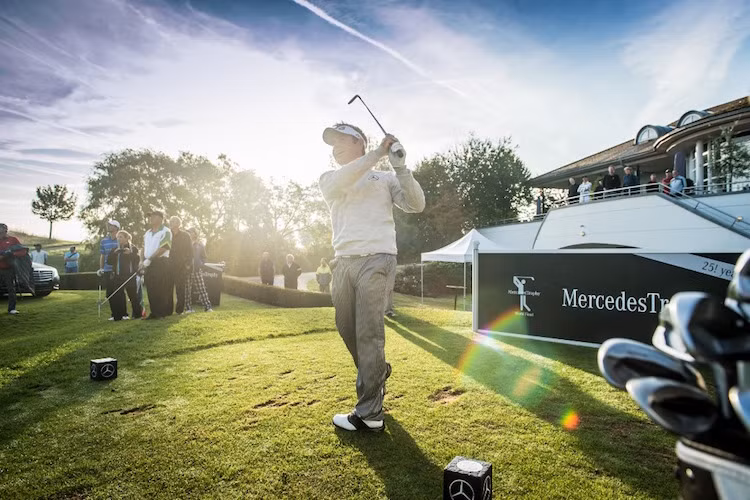 Sau VCK quốc gia, 7 gương mặt xuất sắc sẽ đại điện Việt Nam đến Australia tham gia VCK MercedesTrophy Châu Á. Golf thủ đạt số điểm cao nhất sẽ đại diện Việt Nam tham dự chung kết Thế giới vào tháng 10 tại Stuttgart, Đức – quê hương của thương hiệu “Ngôi sao 3 cánh”.