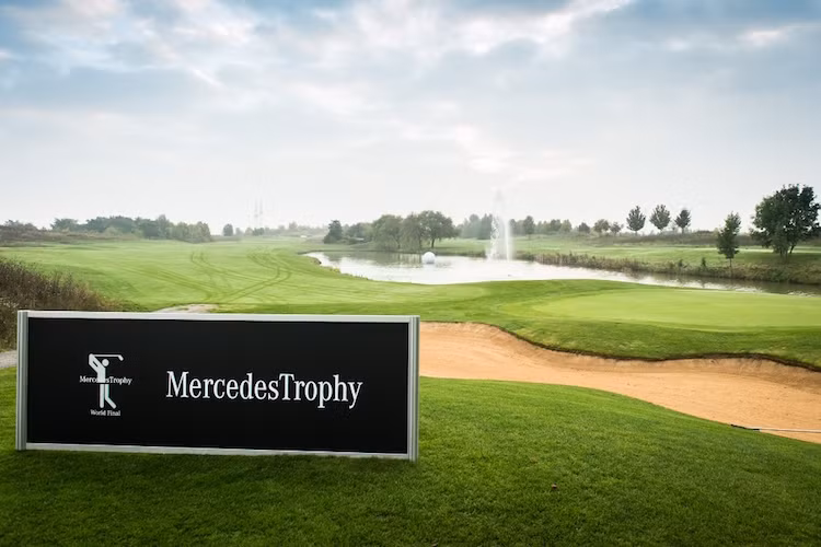 Trải qua 30 vòng đấu loại, VCK quốc gia giải golf MercedesTrophy 2016 sẽ chính thức khởi tranh vào ngày 10/06/2016 tại sân gôn 27 lỗ Vinpearl Phú Quốc.