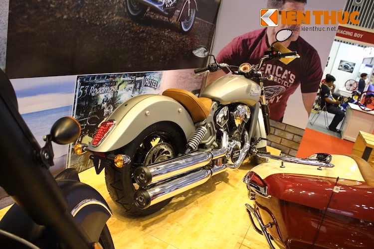 Tại Mỹ, một chiếc Indian Scout có giá khởi điểm từ 11.599 USD. Khi về tới Việt Nam, xe đang được bán chính hãng với giá 624 triệu đồng và là mẫu xe rẻ nhất của Indian tại Việt Nam.